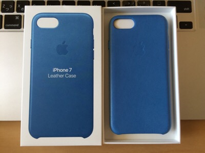 Apple純正のiPhone7 Leather Caseは、ちょっとツルツル。